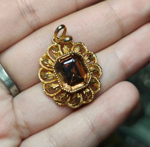 Beautiful vintage pendant - beautiful,