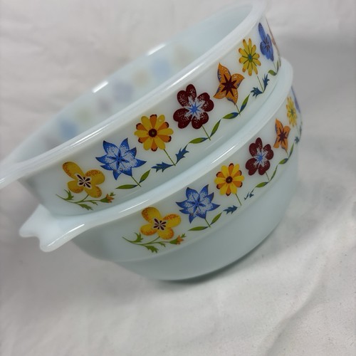 Vintage pyrex - x,