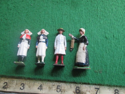 Britains lead soldiers - 4,