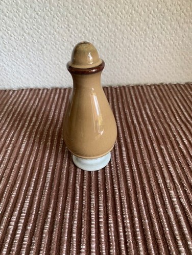 Unusual denby salt pot - ,