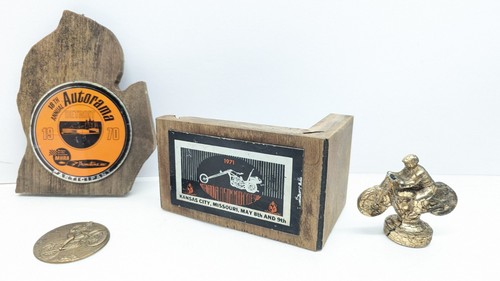Lot 70s tom fugle items - lot,