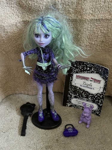 Monster high twyla - g1,