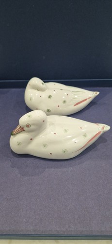 Rye pottery ducks row - rye, a