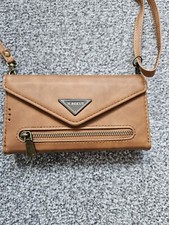 Galaxy S10e mobile cross body purse