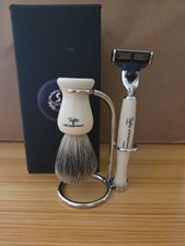 No. 74 Mach3 Shaving Set