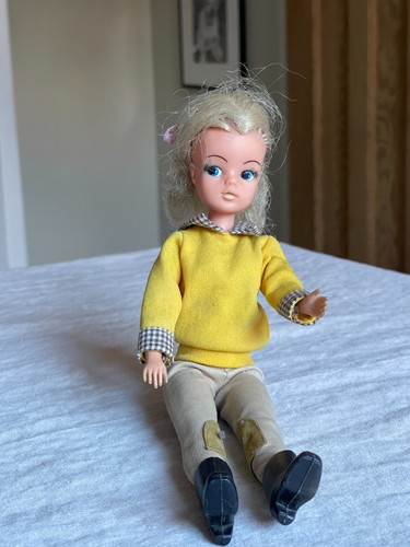 Vintage 2nd gen sindy - vintage,