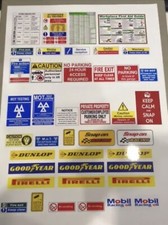 1/18 diorama garage safety