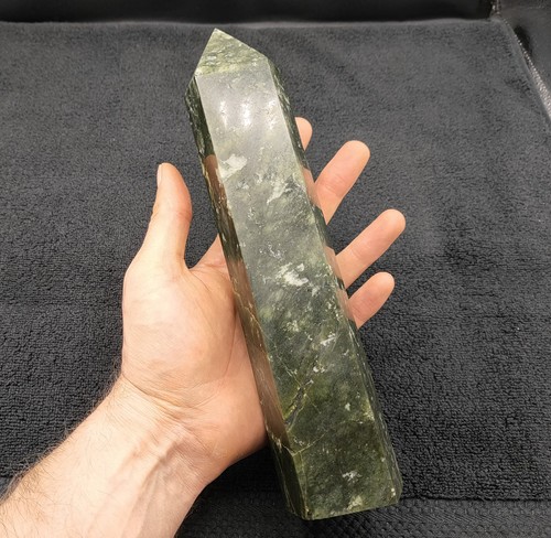 Large nephrite jade - large, tower
