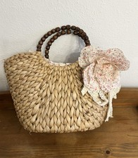 Straw/wicker Beaded Handle
