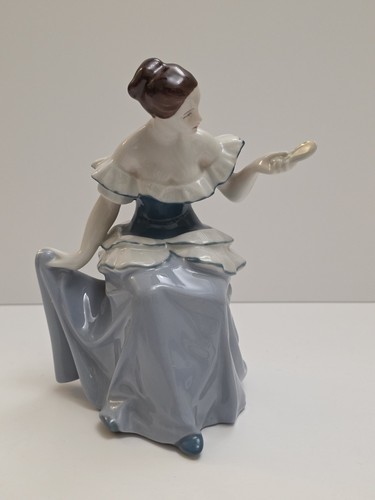 Royal dux figurine seated lady - royal,