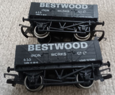 Hornby R096 Bestwood 5-Plank Open Wagon X 2  - OO Gauge