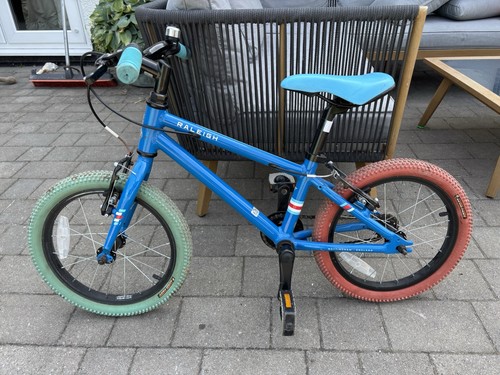 Raleigh pop 16in kids bike