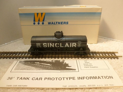 Walthers tank car sinclair - walthers,