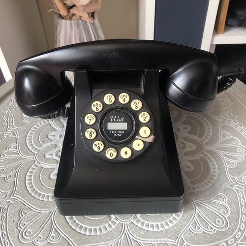 Wild and wolf 302 retro - retro, phone