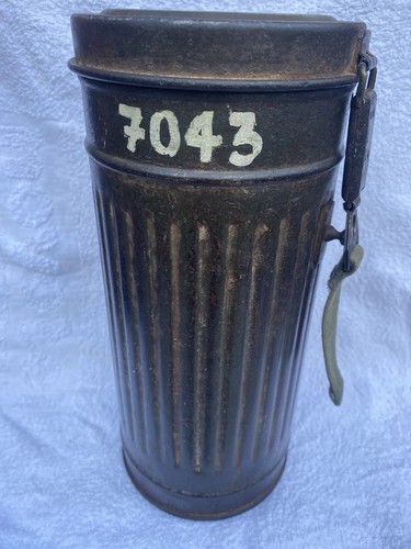 German ww2 mask - mask, canister