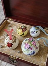 Vintage Hand Painted Potpourri Decorative Pomanders Set Of 4 Red, Yellow, Blue