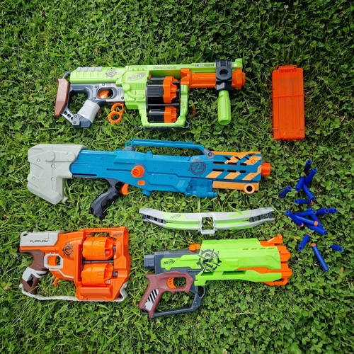 Nerf zombie strike bundle - strike,