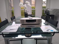 Bose Wave Music System AM/FM Radio with CD in white and multi CD changer.