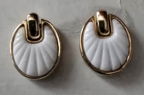 Avon vintage ribbed white - ribbed,