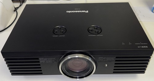 Panasonic ae4000e 1600 - pt-ae4000e,