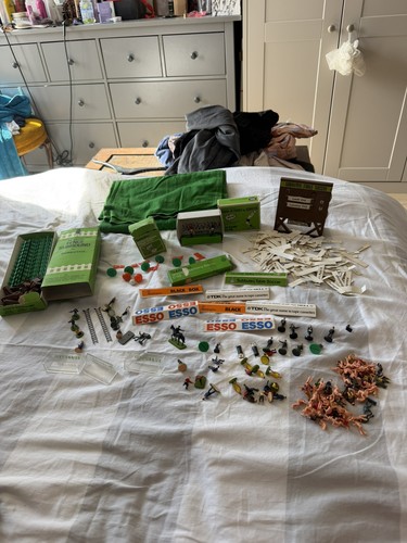 Subbuteo accessories large - ,
