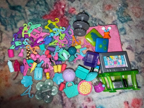 Polly pocket dolls - pocket,