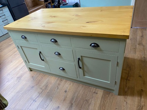 Solid wooden painted - painted,
