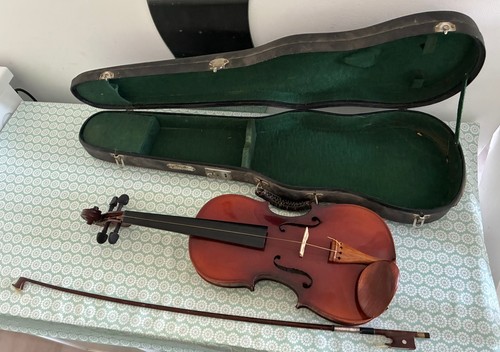 Skylark brand 005 - brand, violin