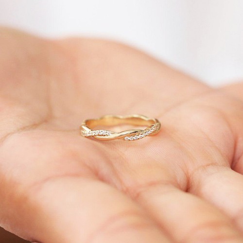 Round cut diamond eternity - cut,
