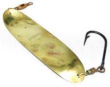 A  KENWELL STEWART SIZE 7  BRASS/CHROME FISHING SPOON            (1336)