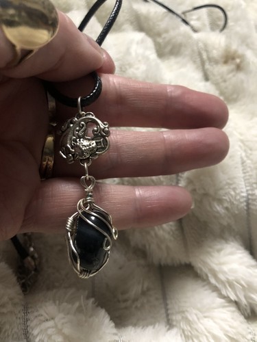 Black onyx agate and chinese - black,