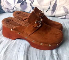 FINDLAY Tan Brown Designer