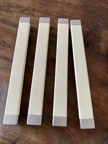 Ikea kitchen door - handles, x