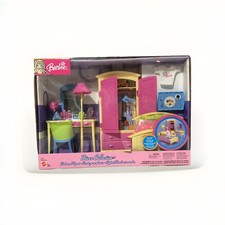 Vintage 2004 Barbie Decor