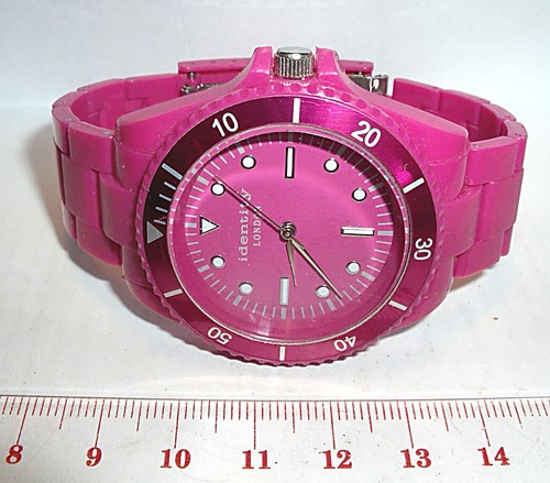 Ladies pink acrylic bracelet - pink,