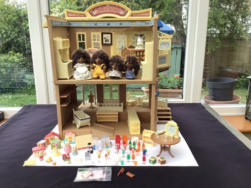 Sylvanian families house - families,