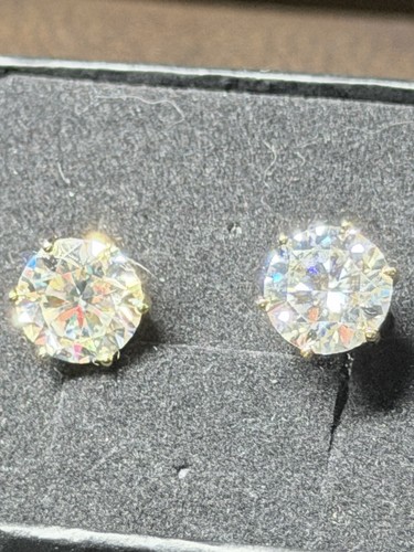 6ct moissanite silver stud - 6ct,