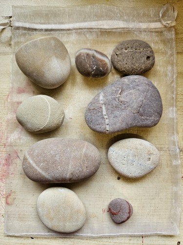 Bag wishing stones - of,