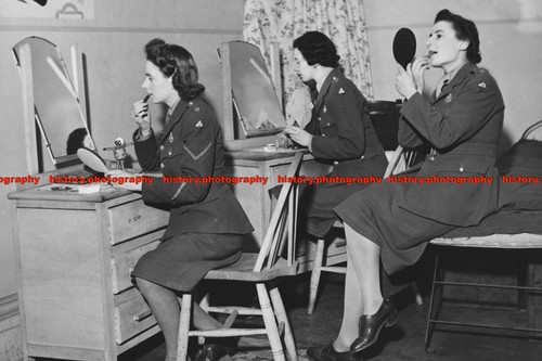 F009953 ats girls ww2 - f009953,