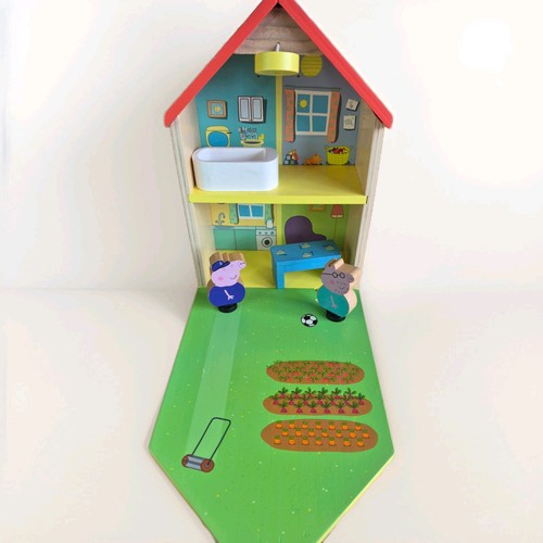 Wooden peppa pig - wooden,