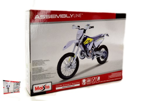 Model motorcycle assembly kit - motorcycle,