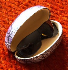 Guess Mens black Sunglasses ,in fancy case, used on one holiday. Great condition