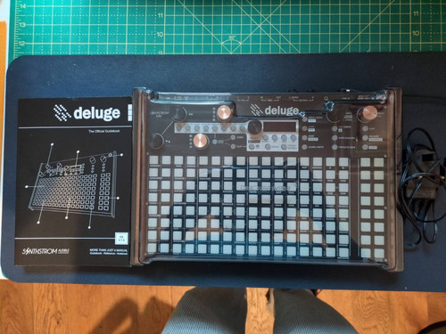 Synthstorm deluge oled - deluge,