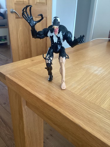Marvel legends venom action - marvel,