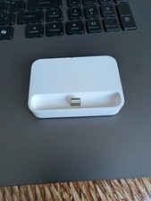Apple iPhone / iPod lighting Dock MF031ZM-A A1520 - White , please read details