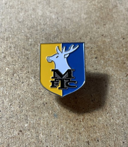 Mansfield town enamel - town, football