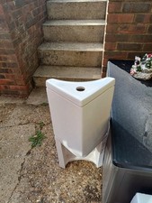 Arizona Corner Toilet Close Coupled Inc Soft Close Seat Cloakroom Ensuite