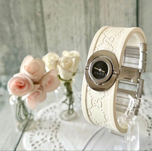 Rare gucci watch toile - gucci, 112