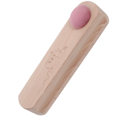 Clapper with pin cushion - ,