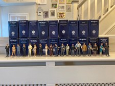 Complete set of 19 standard